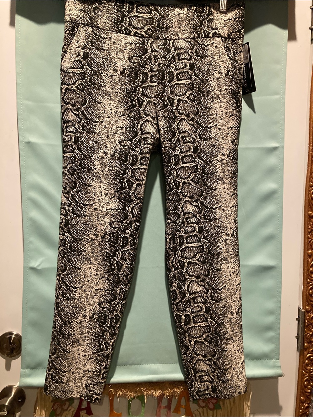 Soho Apparel Black & Cream Snake-Print Ankle Pants
